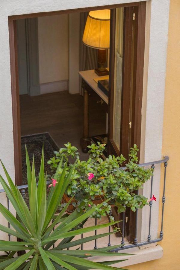 Dependance Royale Bed & Breakfast กาแซร์ตา ภายนอก รูปภาพ