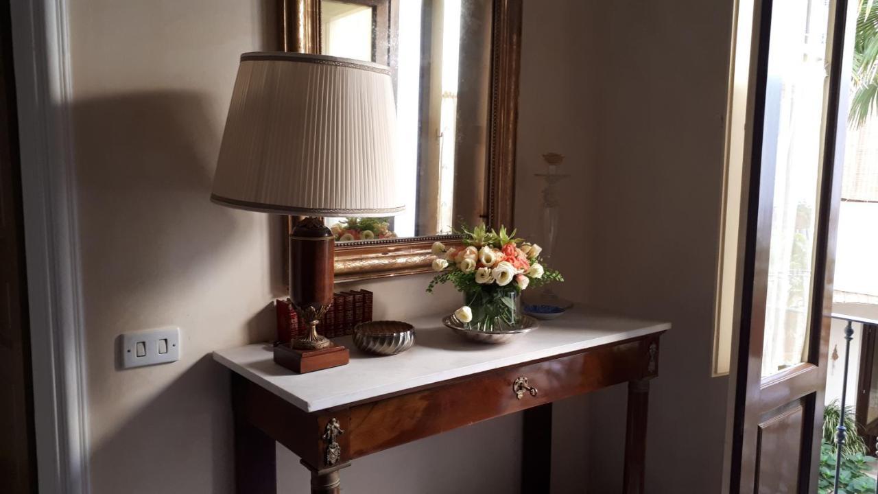 Dependance Royale Bed & Breakfast กาแซร์ตา ภายนอก รูปภาพ